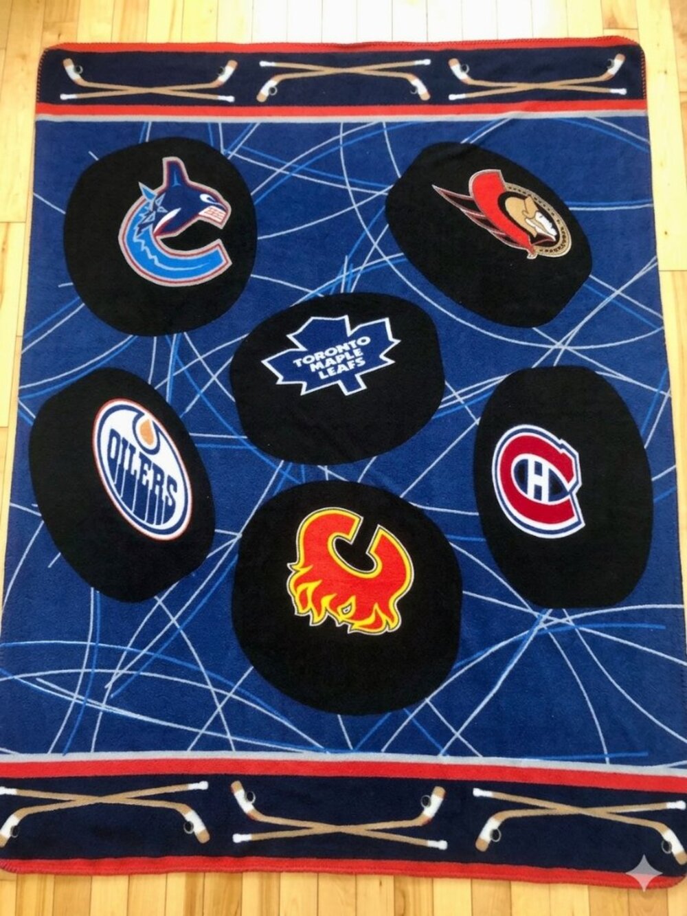 Vintage NHL Fleece Throw Canadian Teams Blanket Nemcor Rare 90s/00s Hockey Decor - Picture 2 of 9